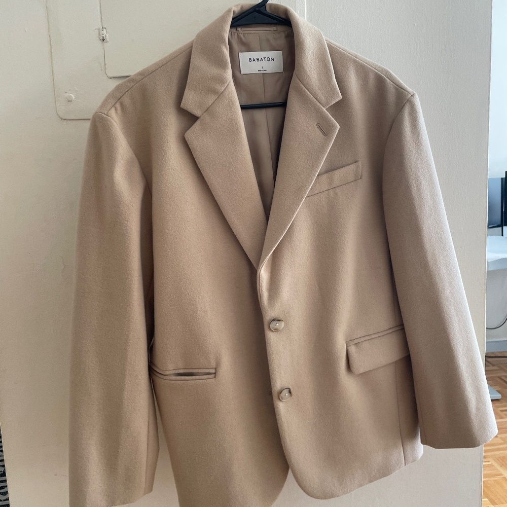 Aritzia Babaton Cream Beige Oversized Wool Blend Vogue Blazer sz 1